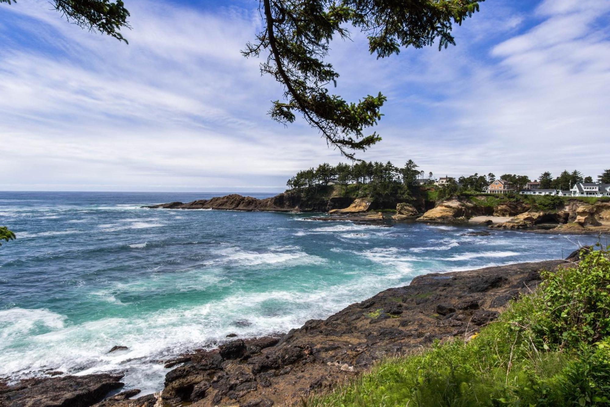 Captain'S Quarters And Cabins Depoe Bay Oda fotoğraf